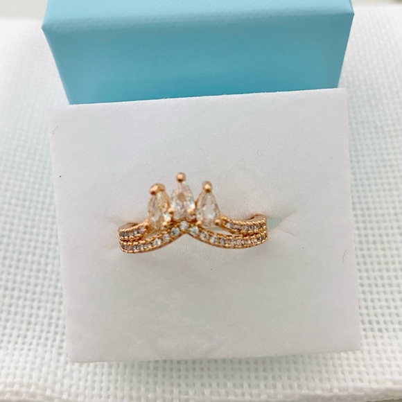 Cubic Zirconia Crown Ring - Picture 4 of 7